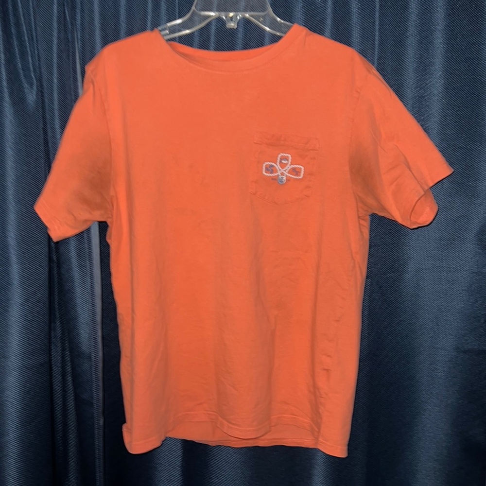 Men’s Southern Tide boat shirt.